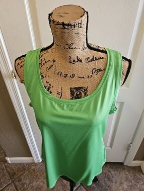 NEW ☆ Slim Factor By Investments/Dillards Top/Shell, Size Large, Brand NEW!